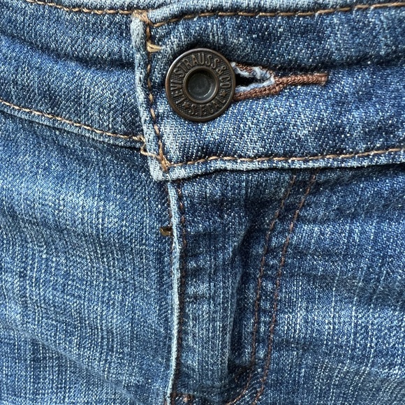 LEVI’S THE ORIGINAL JEAN WOMENS 6 MEDIUM - Picture 2 of 12